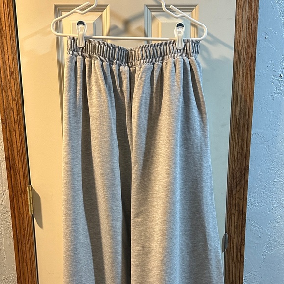 Lócker Room Gray Lounge Set - Picture 8 of 13